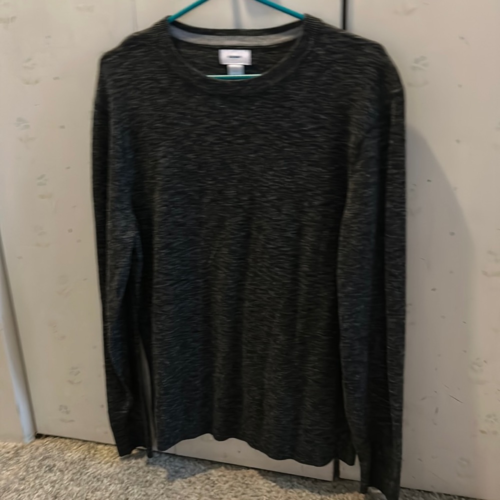 Men’s Old Navy V-neck sweater.